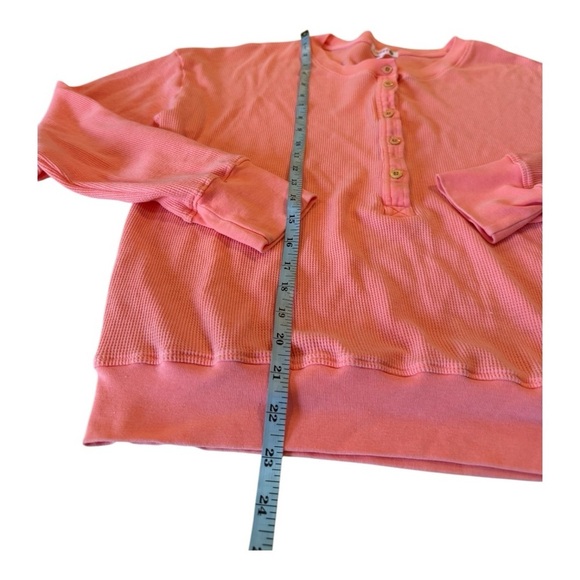 Sundry Thermal Henley in Neon Coral Long Sleeve Relaxed Size 2 Medium Made in US - Picture 8 of 11